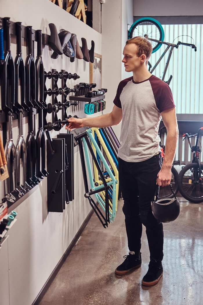 Trasteros en Valencia para deportistas: guarda tu equipo con comodidad y seguridad todo el año